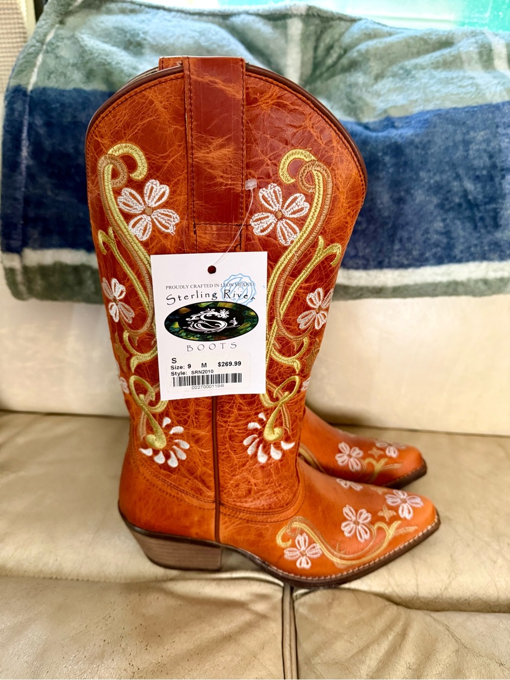 Women's Embroidered Western Boots